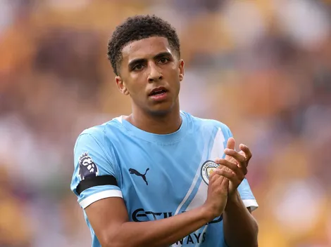 Manchester City encaminha renovação com Rico Lewis após rumores de saída