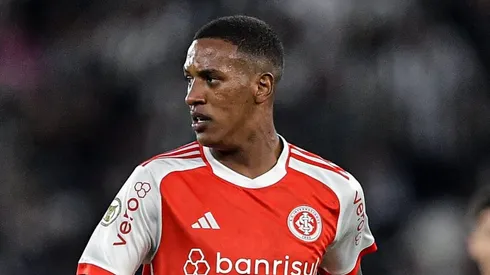 Robert Renan, zagueiro que hoje defende o Zenit. Foto: Thiago Ribeiro/AGIF