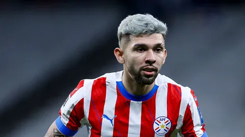 Enciso em jogo da Seleção do Paraguai.