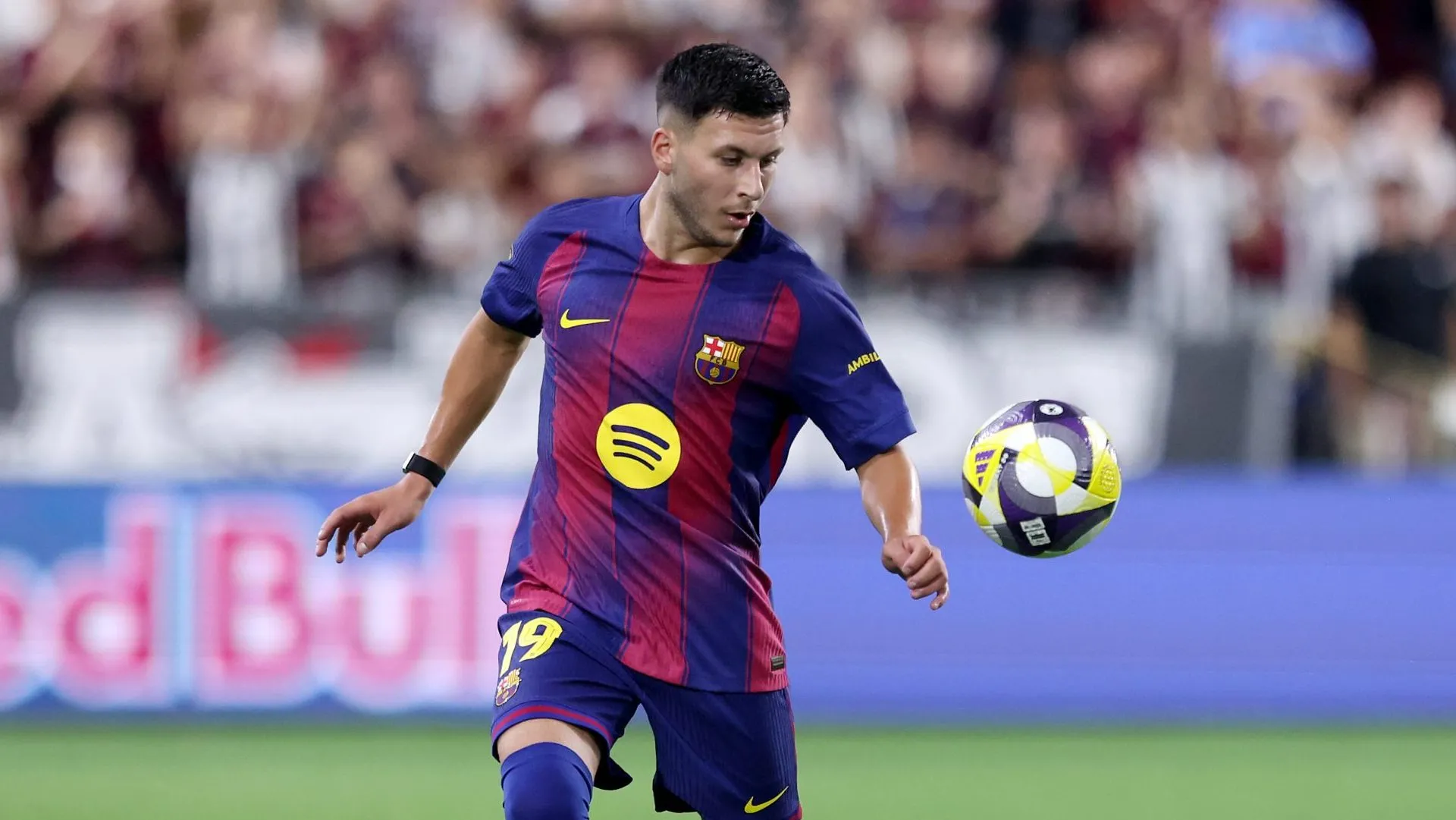 Roony Bardghji pode estar de saída do Barcelona em janeiro (Photo by Paul Miller/Getty Images)