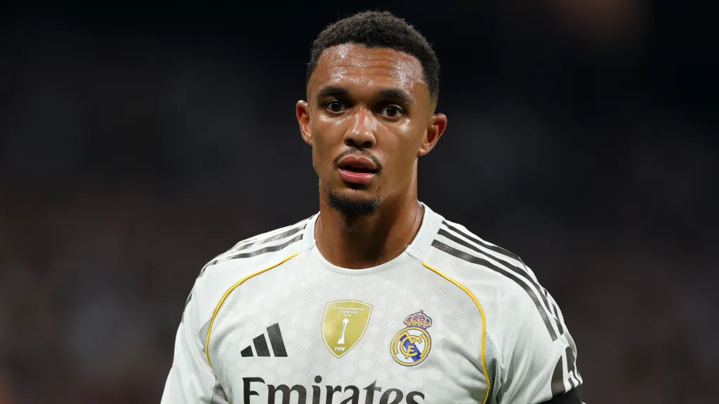 Trent Alexander-Arnold em jogo do Real Madrid (Foto: Florencia Tan Jun/Getty Images)