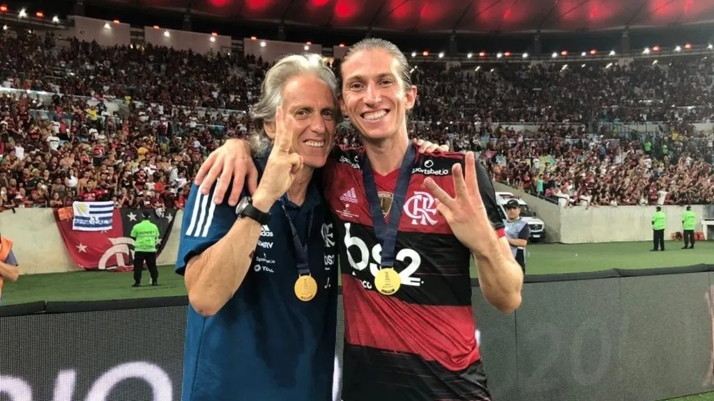Jorge Jesus e Filipe Luís foram campeões juntos pelo Flamengo. Foto: Alexandre Vidal/Flamengo