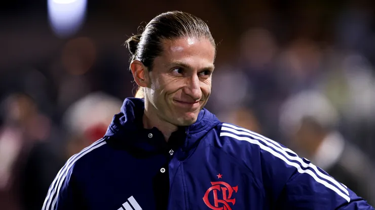 Filipe Luís no comando do Flamengo. Foto: Ricardo Moreira/Getty Images