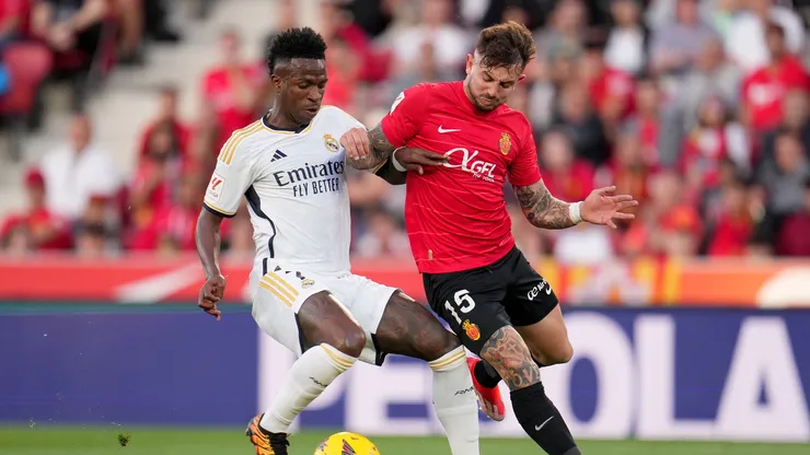 Vinicius Júnior e Pablo Maffeo em Real Madrid x Mallorca. Foto: Aitor Alcalde/Getty Images