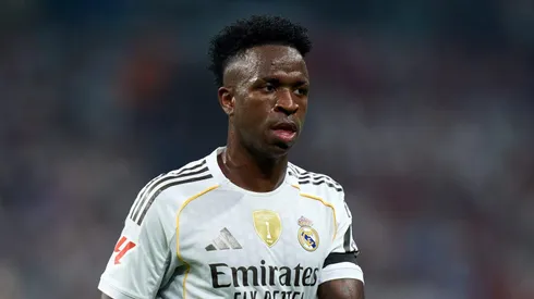 Vinicius Jr tem contrato com o Real Madrid até 2027 mas o clube considera a possibilidade de negociá-lo.