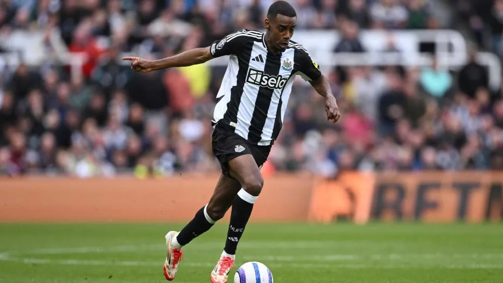 Isak em ação durante a partida do Newcastle. Foto: Stu Forster/Getty Images