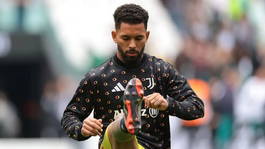 Douglas Luiz teve uma passagem discreta pela Juventus (Foto: Jonathan Moscrop/Getty Images)