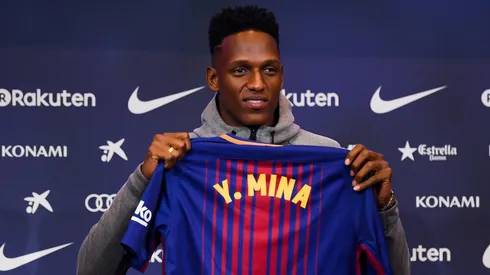 Yerry Mina em sua chegada ao Barcelona. Foto: David Ramos/Getty Images