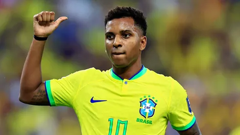 Rodrygo em ação com a seleção brasileira (Foto: Buda Mendes/Getty Images)