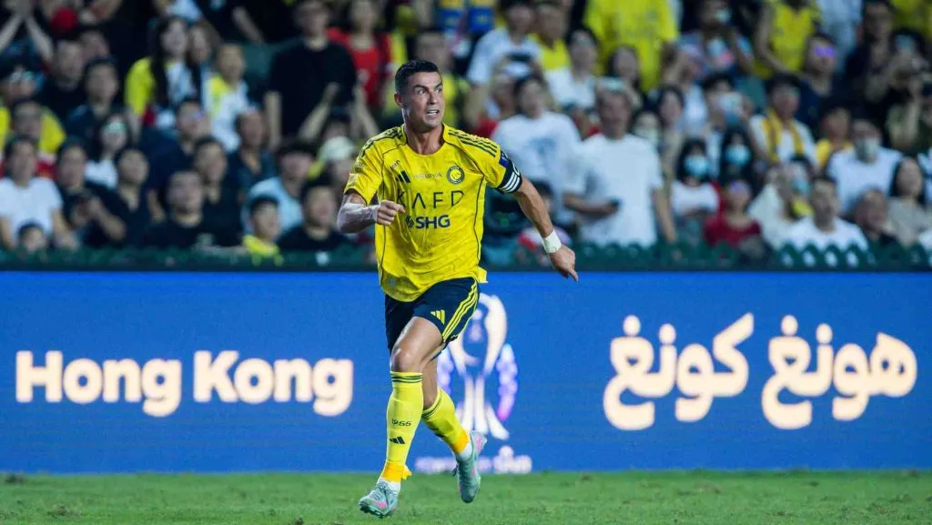 Cristiano Ronaldo corre durante&nbsp;partida. Foto: Yu Chun Christopher Wong/Eurasia Sport Images/Getty Images