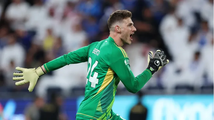 Bento demonstra interesse no Grêmio, com Al-Nassr preparando proposta formal. (Foto: Yasser Bakhsh/Getty Images)