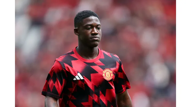 Kobbie Mainoo, volante do Manchester United - Photo by Matt McNulty/Getty Images
