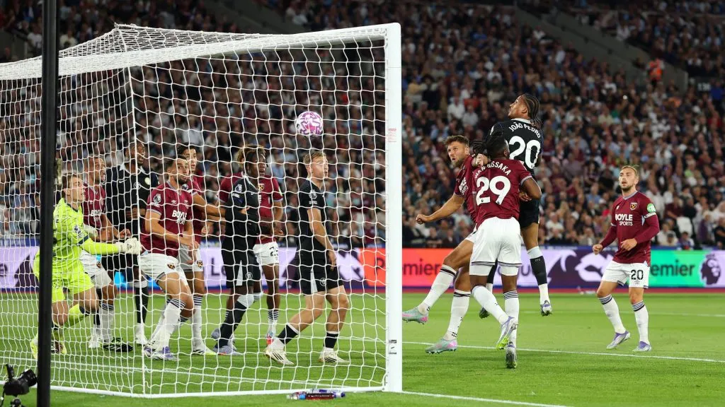 João Pedro marcando gol pelo Chelsea. Foto: Julian Finney/Getty Images