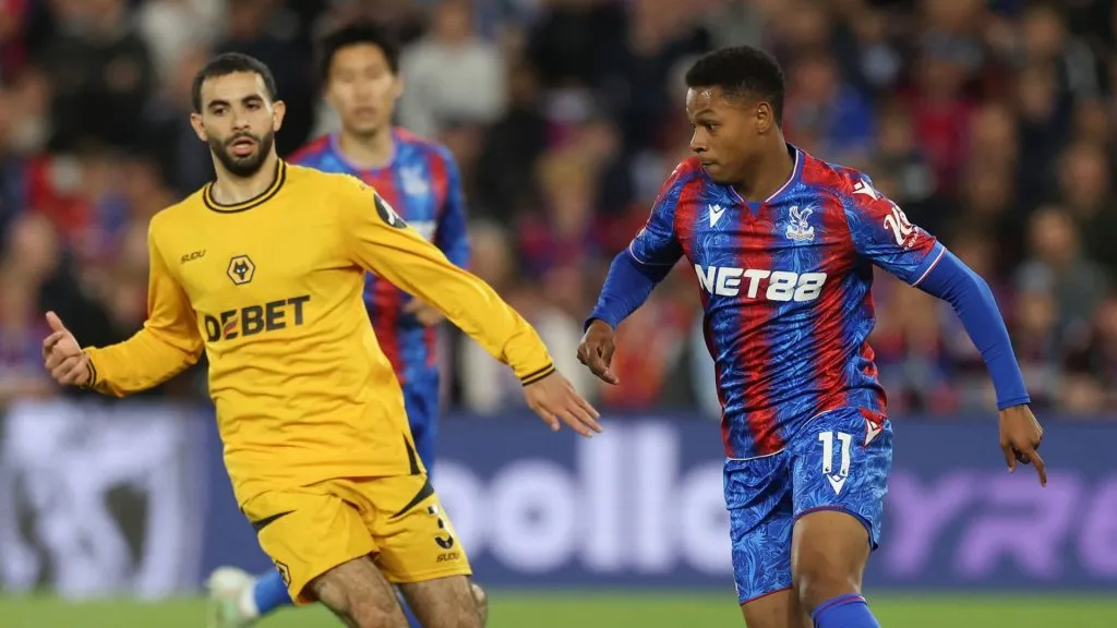 Matheus França em registro durante Wolves x Palace (Foto: Richard Pelham/Getty Images)