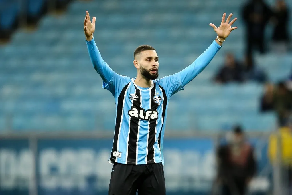 Wagner Leonardo em ação pelo Grêmio. (Photo by Pedro H. Tesch/Getty Images)
