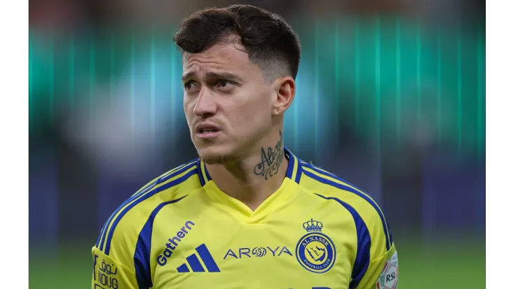 Alvo do Palmeiras, Otávio, do Al-Nassr, é oferecido ao Grêmio para jogar com Arthur Melo. (Photo by Abdullah Ahmed/Getty Images)
