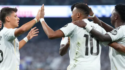 O Real Madrid alcançou receitas recordes e consolidou sua força econômica ao combinar vendas estratégicas de jogadores da base e o retorno financeiro do Mundial de Clubes. (Photo by Angel Martinez/Getty Images)