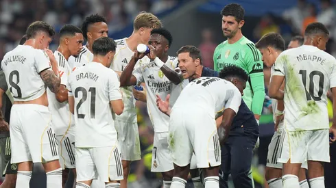 A equipe de Xabi Alonso busca quebrar o tabu e confirmar seu favoritismo. (Photo by Angel Martinez/Getty Images)