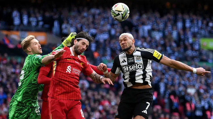 Registro de Newcastle x Liverpool na final da Copa da Liga Inglesa (Foto: Justin Setterfield/Getty Images)