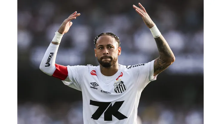 Neymar vive dilema com lesão na carreira. (Photo by Alexandre Schneider/Getty Images)