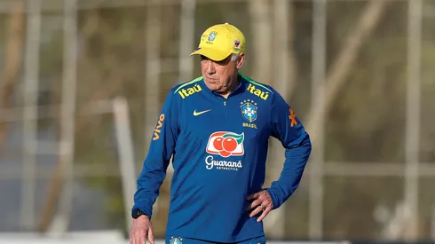 Carlo Ancelotti comandando a Seleção Brasileira. Foto: Miguel Schincariol/Getty Images