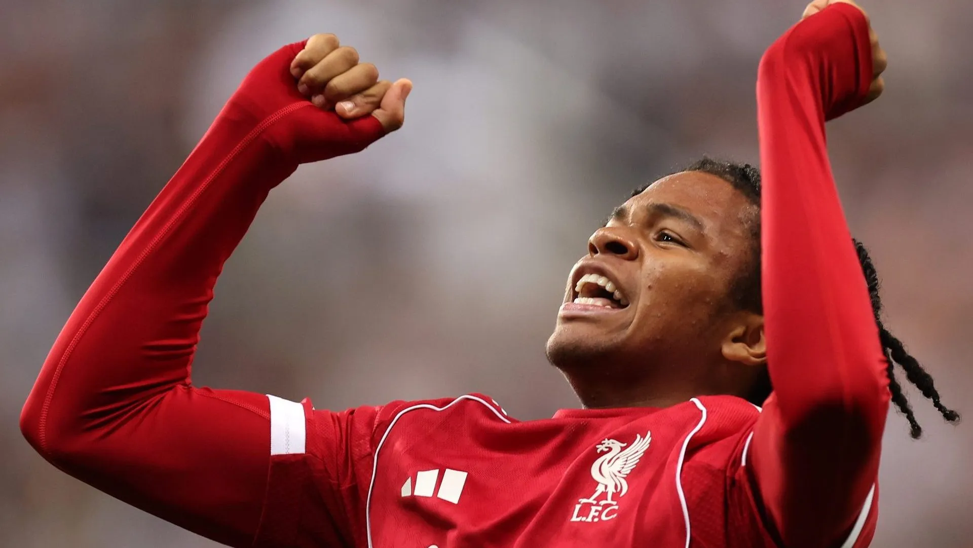 Rio Ngumoha marca gol da vitória. Foto: George Wood/Getty Images