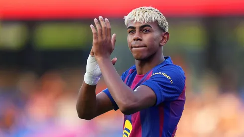 Lamine Yamal durante jogo amistoso do Barcelona contra o Como (Foto: Alex Caparros/Getty Images)