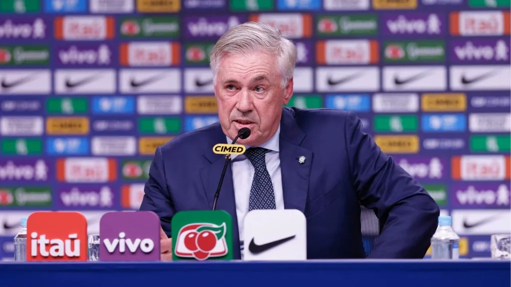Ancelotti durante coletiva de convocação (Foto: Rafael Ribeiro – Divulgação- CBF)