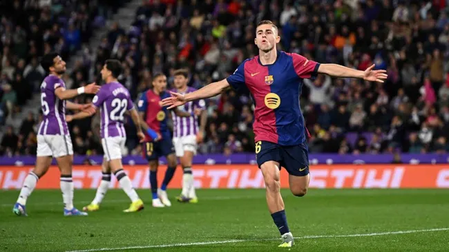 Fermin Lopez comemora gol de sua equipe durante a partida. Foto de Denis Doyle/Getty Images