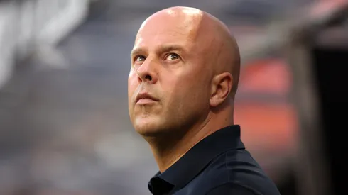 Técnico Arne Slot, do Liverpool. (Foto: George Wood/Getty Images)