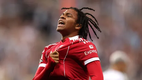 Joia do Liverpool, Rio Ngumoha acredita que pode vencer a Bola de Ouro (Photo by George Wood/Getty Images)