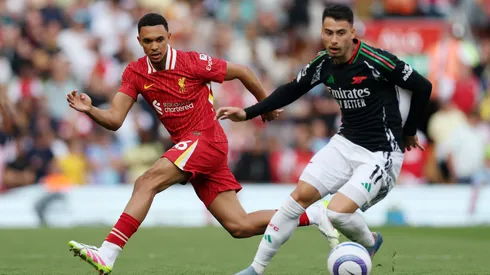 Arsenal e Liverpool em duelo da últimate temporada (Foto: Carl Recine/Getty Images)