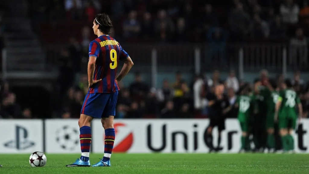 Relembre partidas históricas em que azarões surpreenderam gigantes do futebol europeu, mostrando que a imprevisibilidade é a verdadeira essência da Liga dos Campeões.  (Photo by Jasper Juinen/Getty Images)