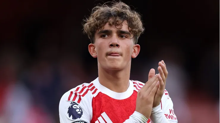 Com apenas 15 anos, Max Dowman vem impressionando no Arsenal e pode se tornar o jogador mais jovem a atuar na Liga dos Campeões. (Photo by Justin Setterfield/Getty Images)