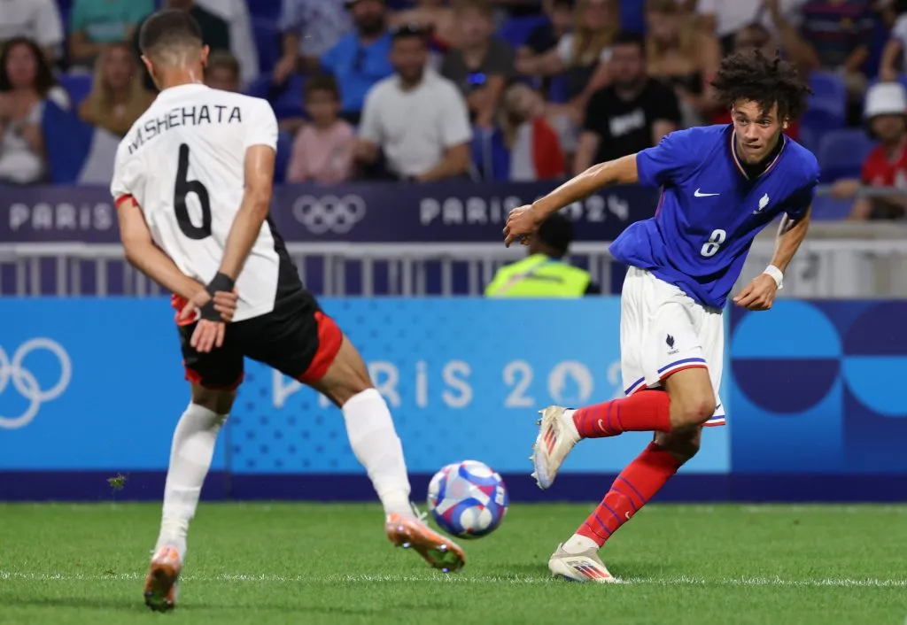 Maghnes Akliouche participou dos Jogos Olímpicos de Paris 2024. Foto: Claudio Villa/Getty Images