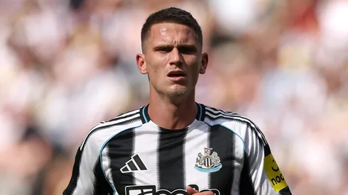 Disputa na Premier League: Liverpool prepara oferta pela contratação de Sven Botman. Foto: Stu Forster