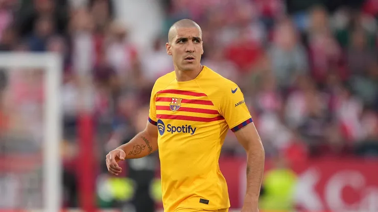 Oriol Romeu jogando pelo Barcelona. Foto: Alex Caparros