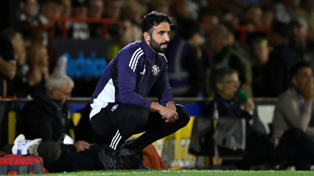 Ruben Amorim contra o Grimsby Town, em eliminação na Copa da Liga Inglesa. Foto: Shaun Botterill/Getty Images