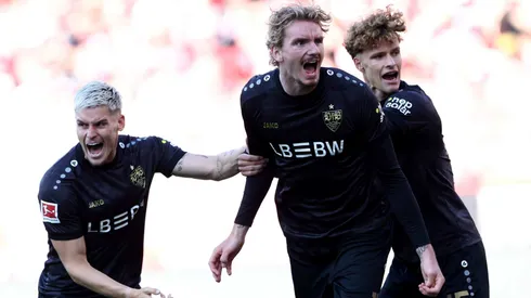 Nick Woltemade comemora o primeiro gol de sua equipe durante a partida da Bundesliga. Foto: Maryam Majd/Getty Images