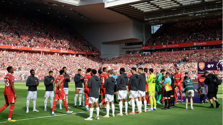 Jogadores em Liverpool x Arsenal (Foto: Carl Recine/Getty Images)