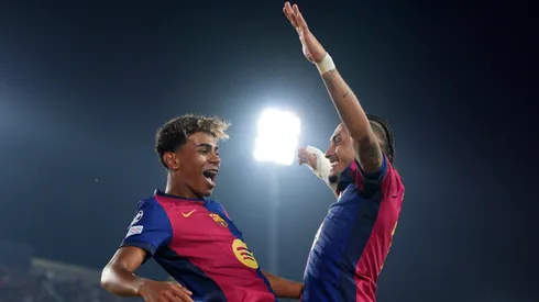 Lamine Yamal e Raphinha em jogo do Barcelona. Foto: Pedro Salado
