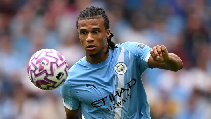 O Manchester City chega à pausa internacional em alta, mas alguns jogadores enfrentam dilemas sobre tempo de jogo, transferências e a disputa por vagas na Copa do Mundo, enquanto o clube se reorganiza após investimentos massivos e novas contratações. (Photo by Shaun Botterill/Getty Images)