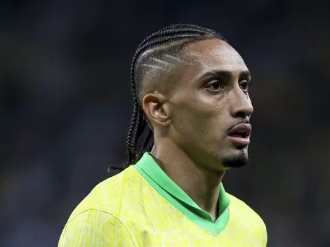 Parte física de Raphinha gera preocupação em Flick