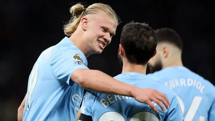 Haaland e Bernardo Silva, pelo Manchester CIty (Foto: Catherine Ivill/Getty Images)