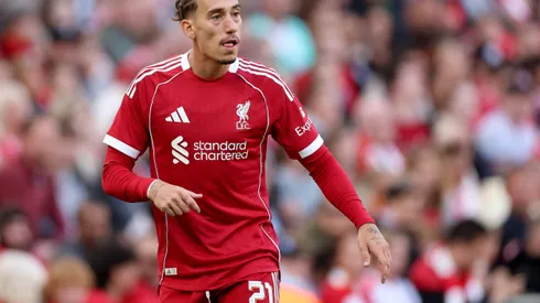 Tsimikas, lateral-esquerdo do Liverpool - Photo by Carl Recine/Getty Images