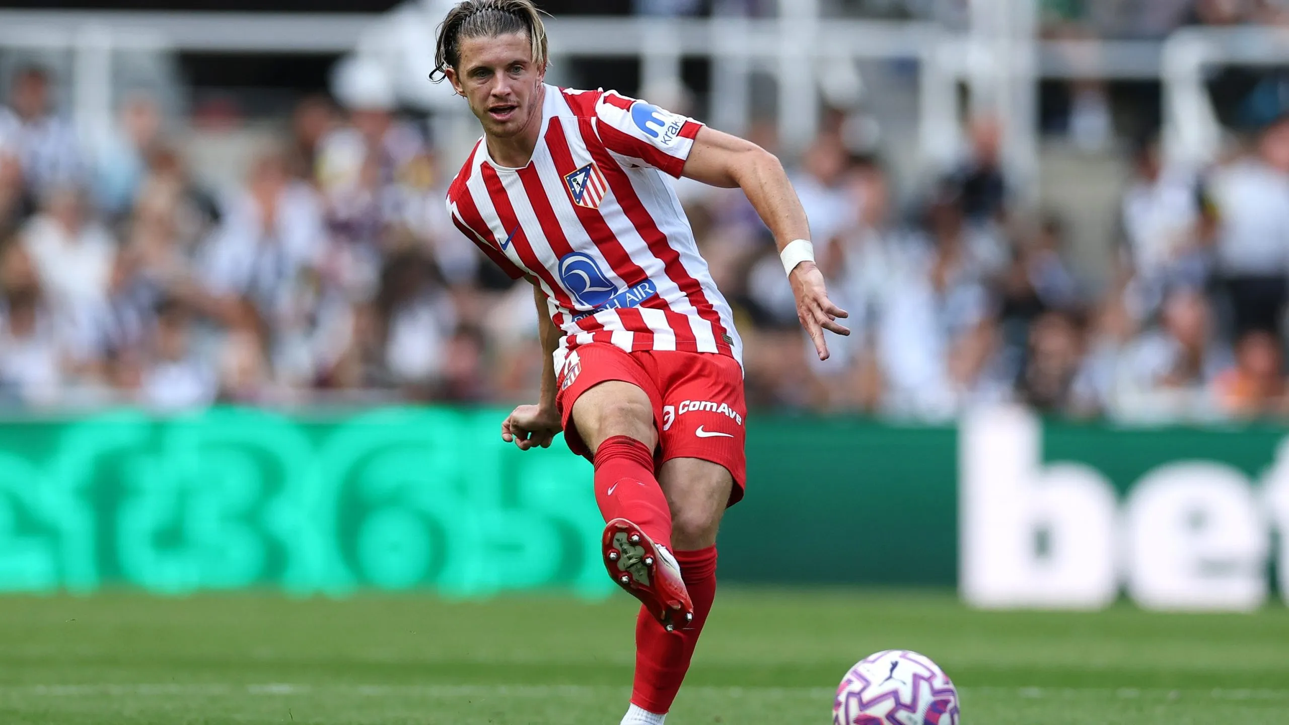 Conor Gallagher, alvo do Manchester United, em jogo do Atlético de Madrid. Foto: Stu Forster/Getty Images