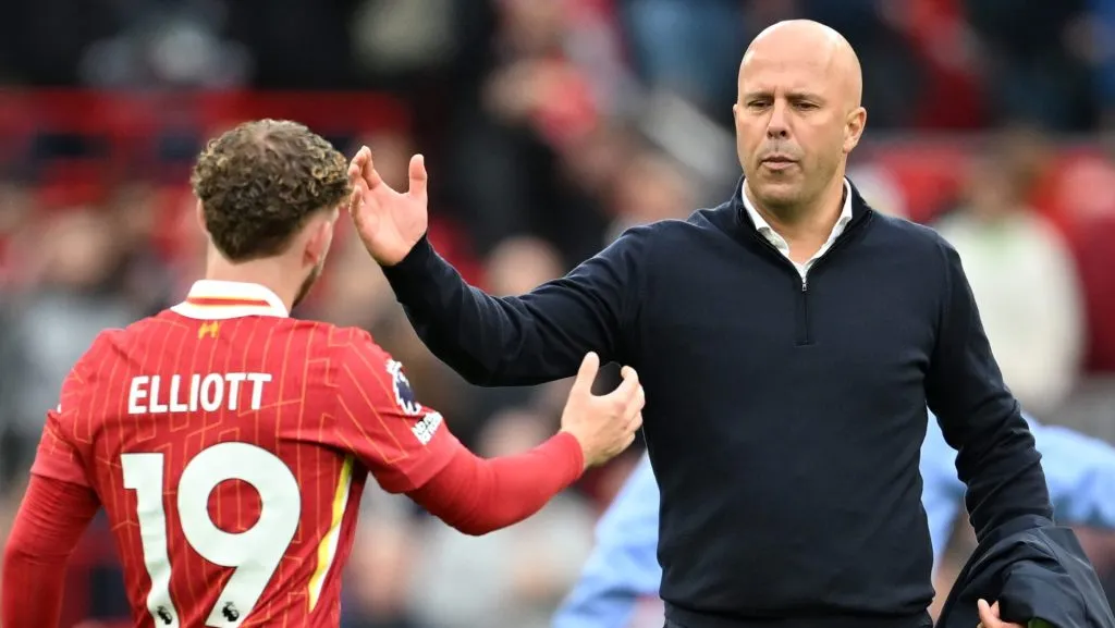 O Liverpool monitora Morgan Rogers como possível substituto de Harvey Elliott, enquanto negociações entre RB Leipzig, Tottenham e Aston Villa movimentam o mercado europeu. (Photo by Michael Regan/Getty Images)