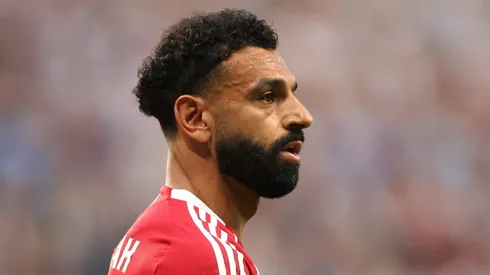 Salah, do Liverpool, deixa o clubismo de lado e coloca o Arsenal como o favorito ao título da Premier League. (Photo by George Wood/Getty Images)