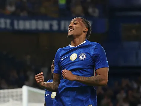 João Pedro é exaltado pela torcida do Chelsea após golaço