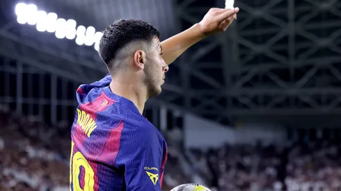 Com Yamal fora por lesão, o jovem sueco Bardghji ganha a chance de brilhar na ponta direita do Barça, enquanto Flick considera outras opções ofensivas para o jogo. (Photo by Paul Miller/Getty Images)